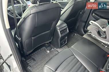 Внедорожник / Кроссовер Ford Edge 2019 в 