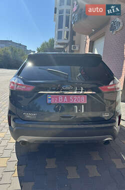 Внедорожник / Кроссовер Ford Edge 2019 в 