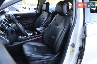 Внедорожник / Кроссовер Ford Edge 2015 в 