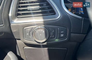 Позашляховик / Кросовер Ford Edge 2020 в 