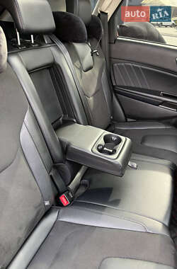 Внедорожник / Кроссовер Ford Edge 2018 в 