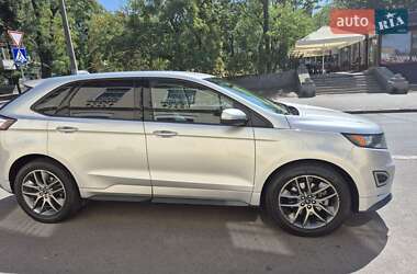 Внедорожник / Кроссовер Ford Edge 2015 в 