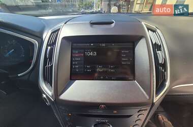 Внедорожник / Кроссовер Ford Edge 2015 в 