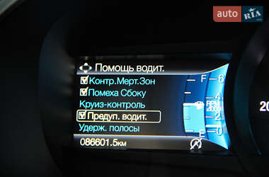 Позашляховик / Кросовер Ford Edge 2019 в 