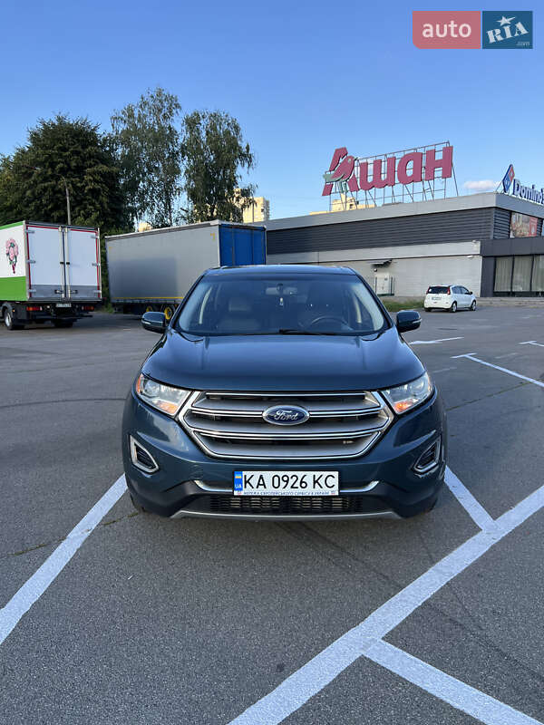 Позашляховик / Кросовер Ford Edge 2016 в 