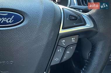 Внедорожник / Кроссовер Ford Edge 2018 в 
