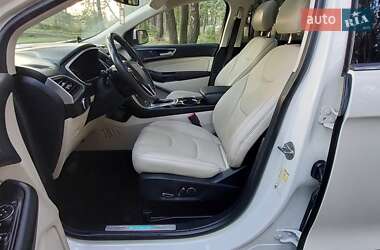 Внедорожник / Кроссовер Ford Edge 2017 в 
