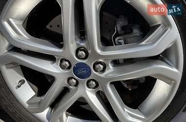 Внедорожник / Кроссовер Ford Edge 2018 в 