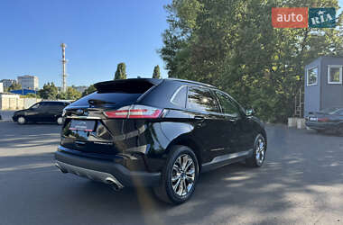 Внедорожник / Кроссовер Ford Edge 2019 в 