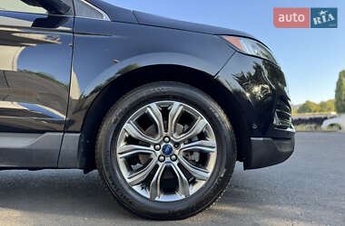 Внедорожник / Кроссовер Ford Edge 2019 в 