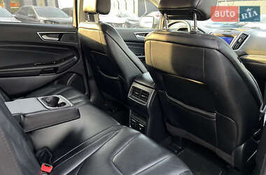 Позашляховик / Кросовер Ford Edge 2019 в 