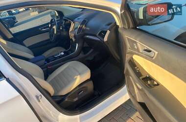 Внедорожник / Кроссовер Ford Edge 2018 в 