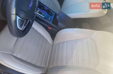 Внедорожник / Кроссовер Ford Edge 2018 в 