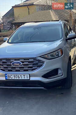 Позашляховик / Кросовер Ford Edge 2019 в 