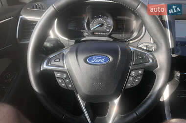 Внедорожник / Кроссовер Ford Edge 2020 в 