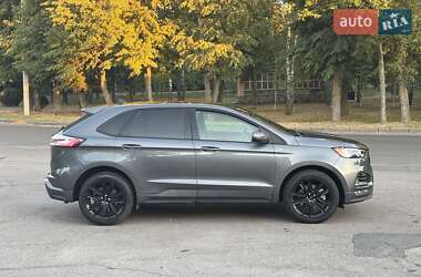 Позашляховик / Кросовер Ford Edge 2022 в 