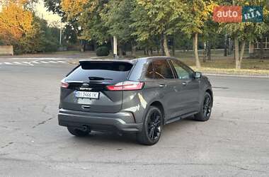 Позашляховик / Кросовер Ford Edge 2022 в 