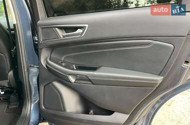 Позашляховик / Кросовер Ford Edge 2019 в 