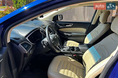 Позашляховик / Кросовер Ford Edge 2015 в 