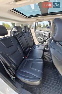 Внедорожник / Кроссовер Ford Edge 2017 в 