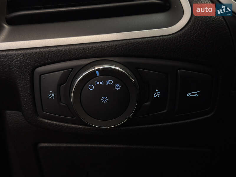 Позашляховик / Кросовер Ford Edge 2015 в Миколаєві