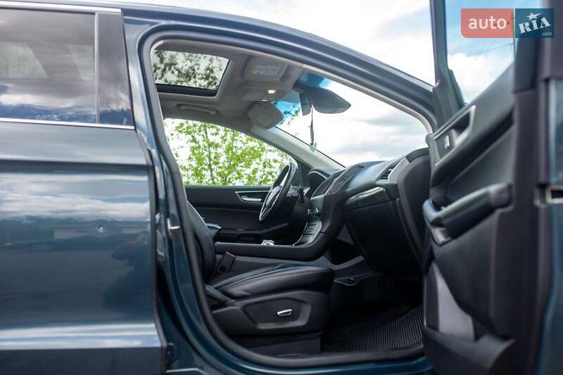 Позашляховик / Кросовер Ford Edge 2018 в Умані