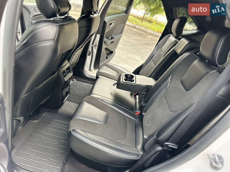 Позашляховик / Кросовер Ford Edge 2019 в Києві