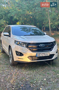 Внедорожник / Кроссовер Ford Edge 2017 в 