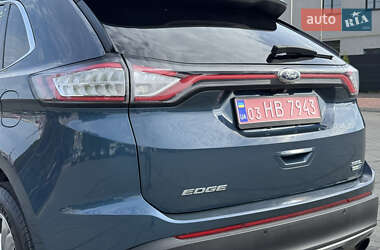 Позашляховик / Кросовер Ford Edge 2016 в 