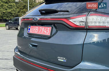 Позашляховик / Кросовер Ford Edge 2016 в 