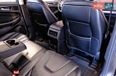 Внедорожник / Кроссовер Ford Edge 2016 в 