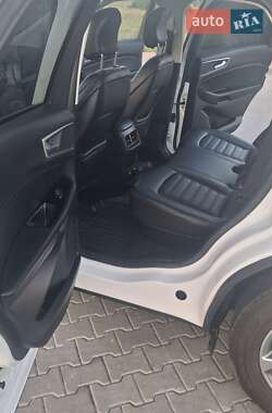 Внедорожник / Кроссовер Ford Edge 2019 в 