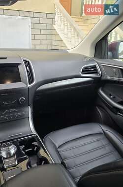 Внедорожник / Кроссовер Ford Edge 2019 в 