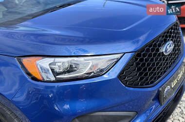 Позашляховик / Кросовер Ford Edge 2022 в 