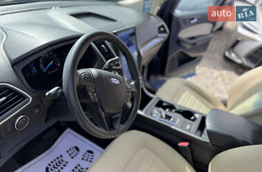 Позашляховик / Кросовер Ford Edge 2022 в 