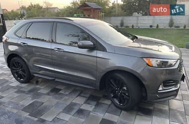 Позашляховик / Кросовер Ford Edge 2022 в 