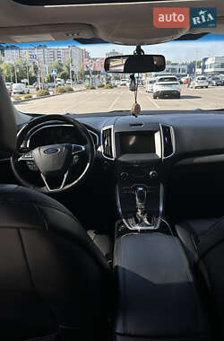 Внедорожник / Кроссовер Ford Edge 2015 в 