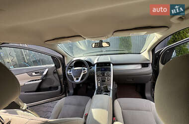 Позашляховик / Кросовер Ford Edge 2013 в 