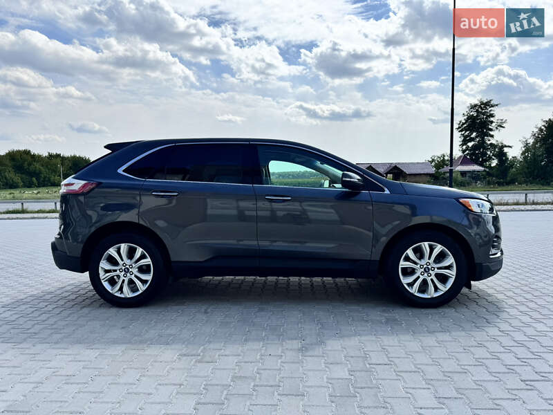 Позашляховик / Кросовер Ford Edge 2020 в 