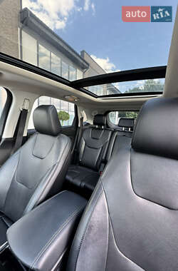 Позашляховик / Кросовер Ford Edge 2020 в 
