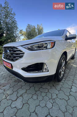 Внедорожник / Кроссовер Ford Edge 2020 в 