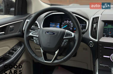 Позашляховик / Кросовер Ford Edge 2016 в 
