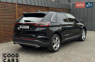 Позашляховик / Кросовер Ford Edge 2016 в 