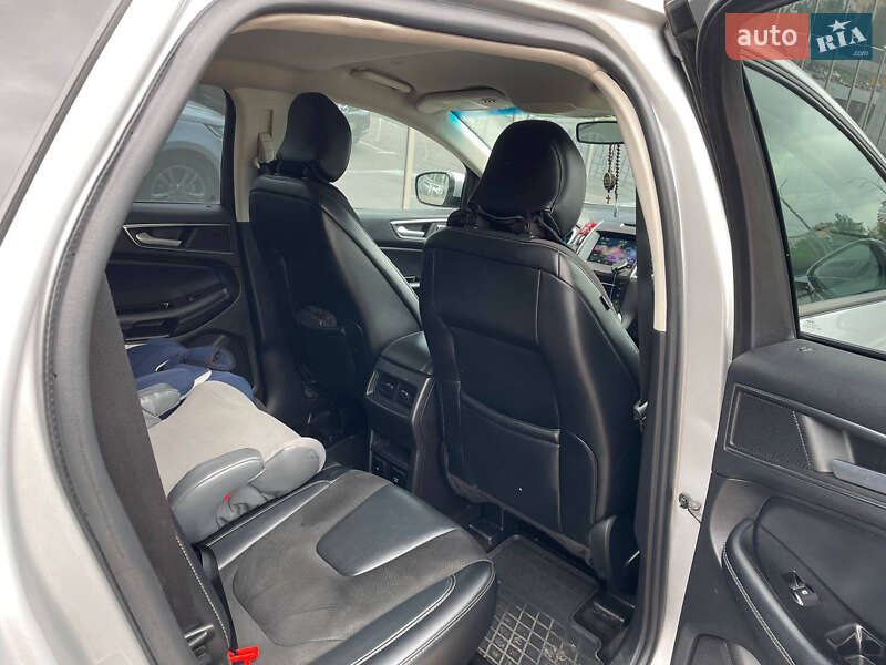 Внедорожник / Кроссовер Ford Edge 2016 в Киеве