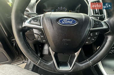 Внедорожник / Кроссовер Ford Edge 2020 в 