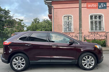 Позашляховик / Кросовер Ford Edge 2022 в 