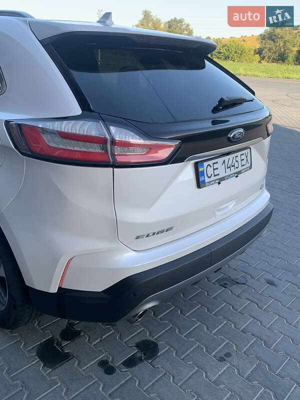 Позашляховик / Кросовер Ford Edge 2019 в Чернівцях