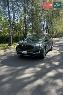 Позашляховик / Кросовер Ford Edge 2019 в Чернівцях