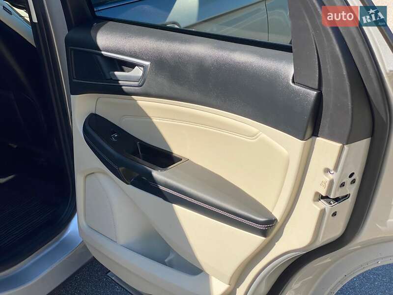 Внедорожник / Кроссовер Ford Edge 2017 в Ровно
