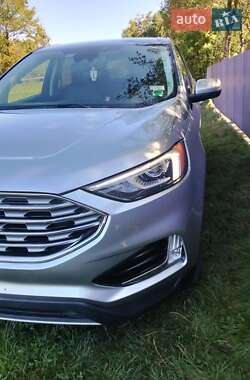 Позашляховик / Кросовер Ford Edge 2021 в 